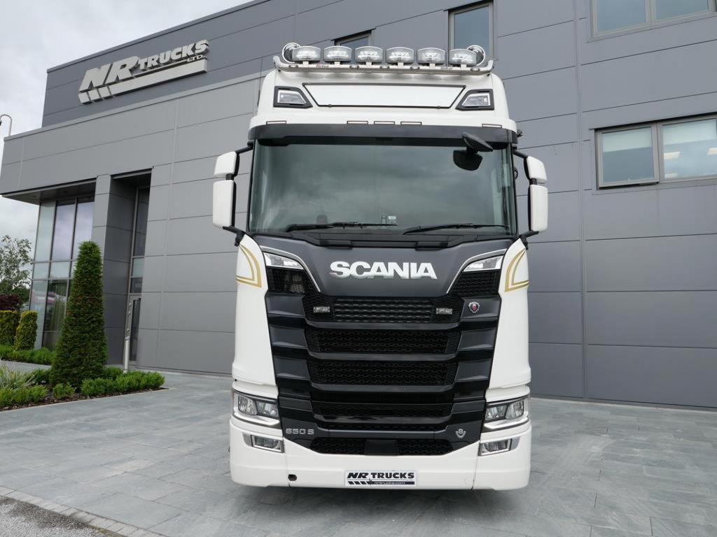 NR Trucks