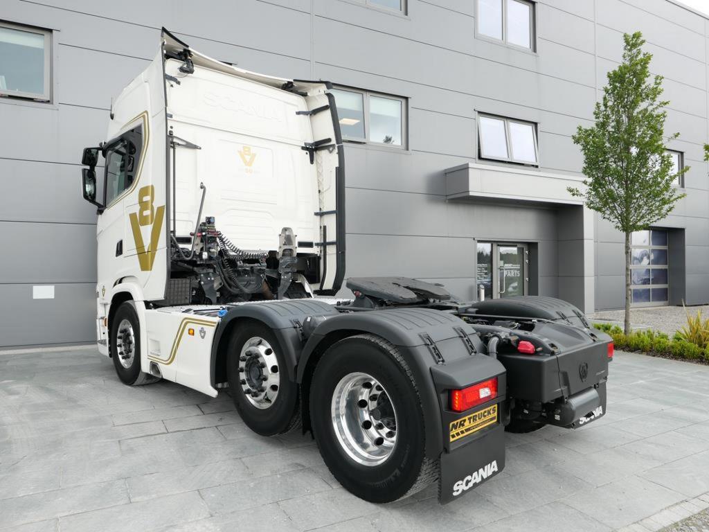 NR Trucks