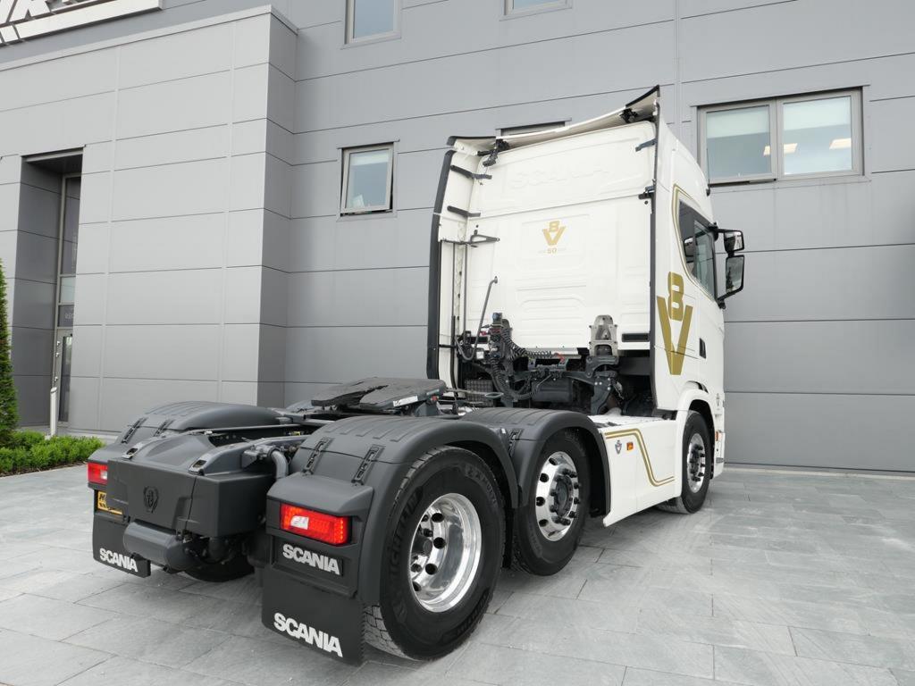 NR Trucks
