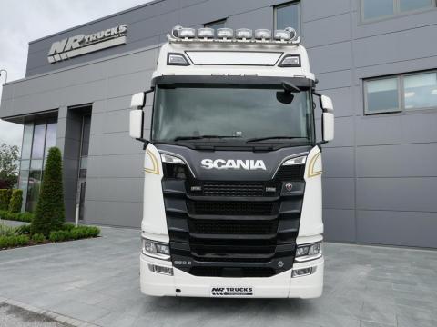 NR Trucks