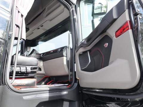 NR Trucks