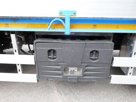 NR Trucks