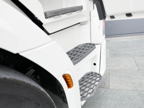 NR Trucks
