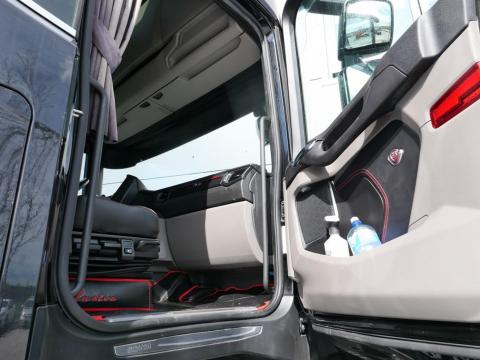 NR Trucks