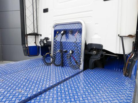NR Trucks