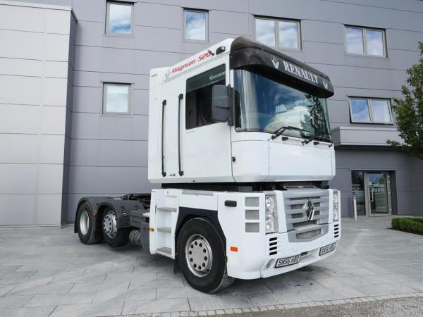 Renault Magnum