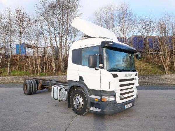 Scania P 230